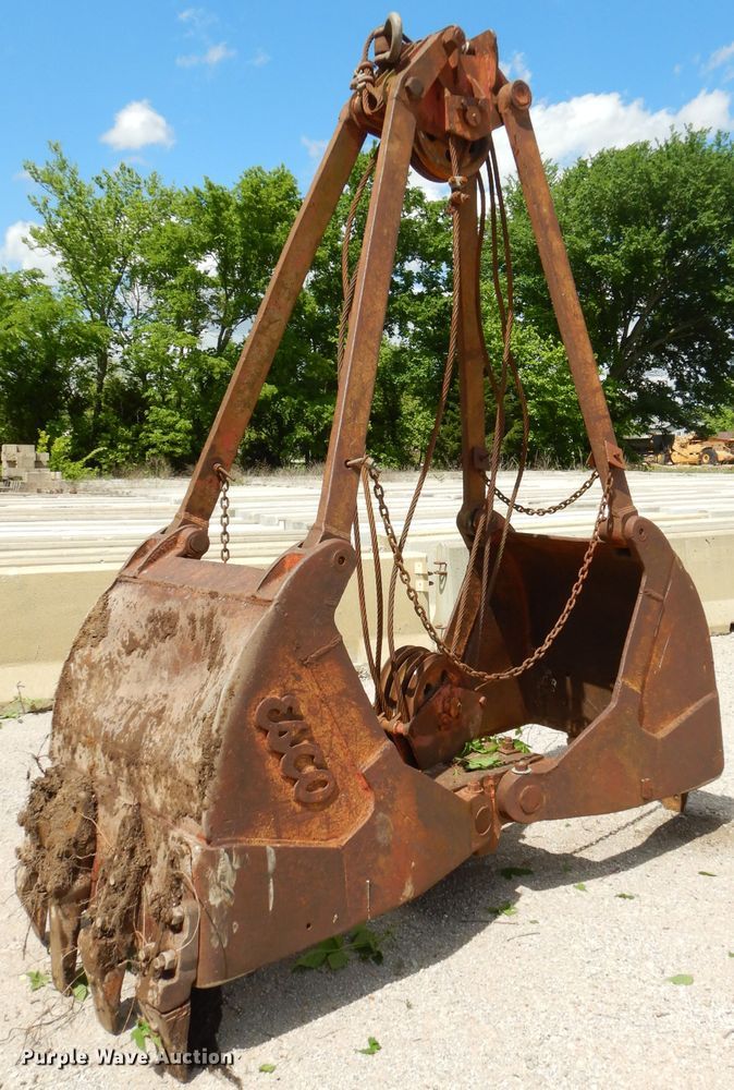 image for item GN9330 Esco clamshell bucket