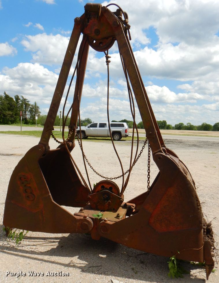 image for item GN9330 Esco clamshell bucket