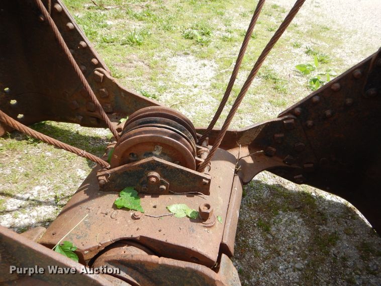 image for item GN9331 36"W clamshell bucket