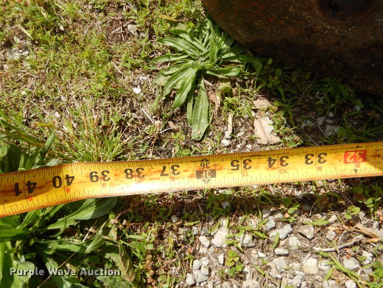 image for item GN9331 36"W clamshell bucket