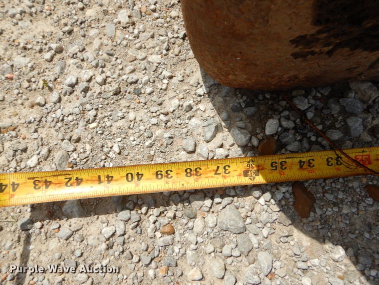 image for item GN9332 38"W clamshell bucket