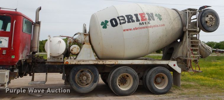 image for item GN9341 1999 International 5000 ready mix truck