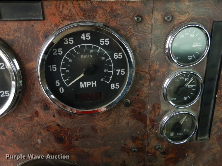 image for item GN9341 1999 International 5000 ready mix truck