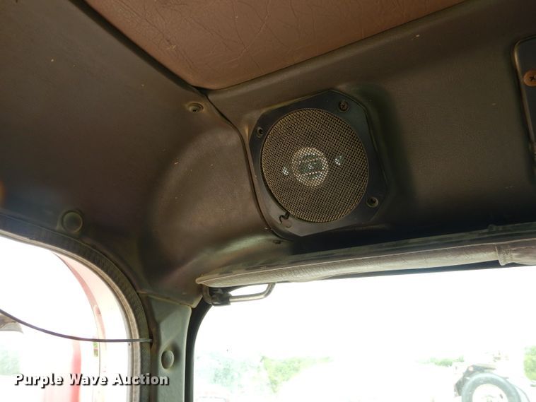 image for item GN9341 1999 International 5000 ready mix truck