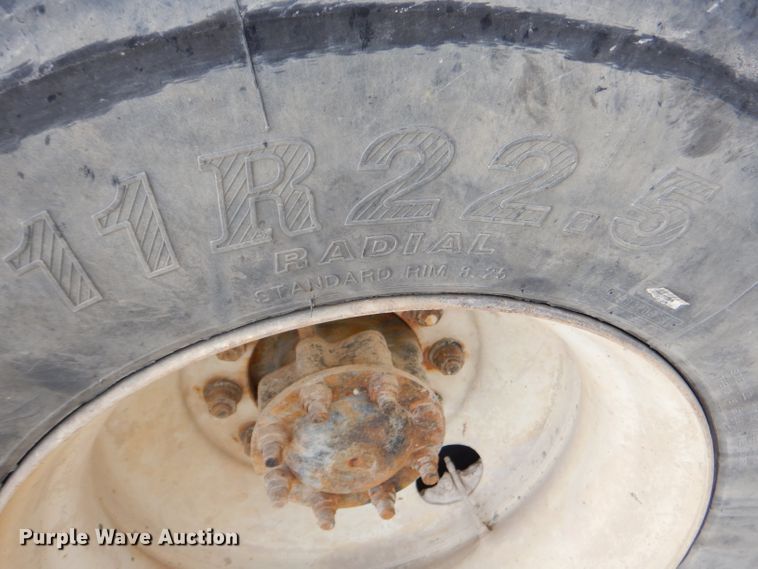 image for item GN9341 1999 International 5000 ready mix truck