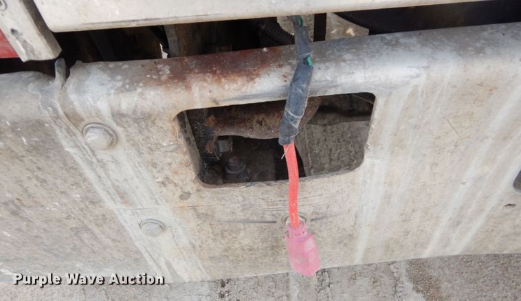 image for item GN9341 1999 International 5000 ready mix truck