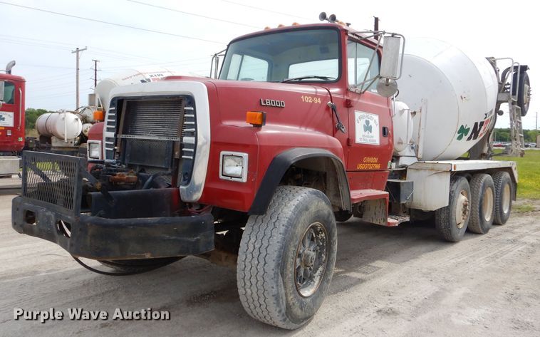 image for item GN9342 1993 Ford L8000 ready mix truck