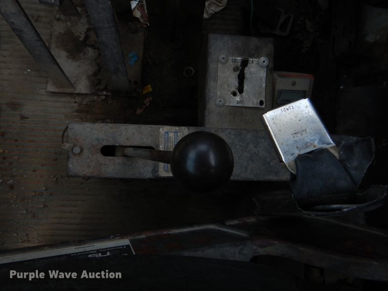 image for item GN9342 1993 Ford L8000 ready mix truck