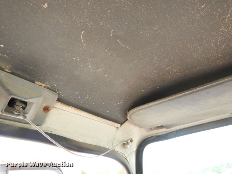 image for item GN9342 1993 Ford L8000 ready mix truck