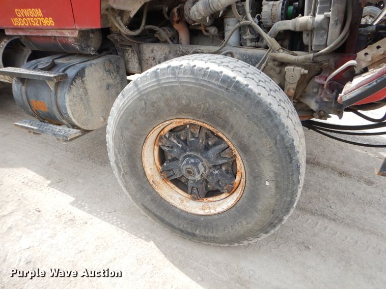 image for item GN9342 1993 Ford L8000 ready mix truck