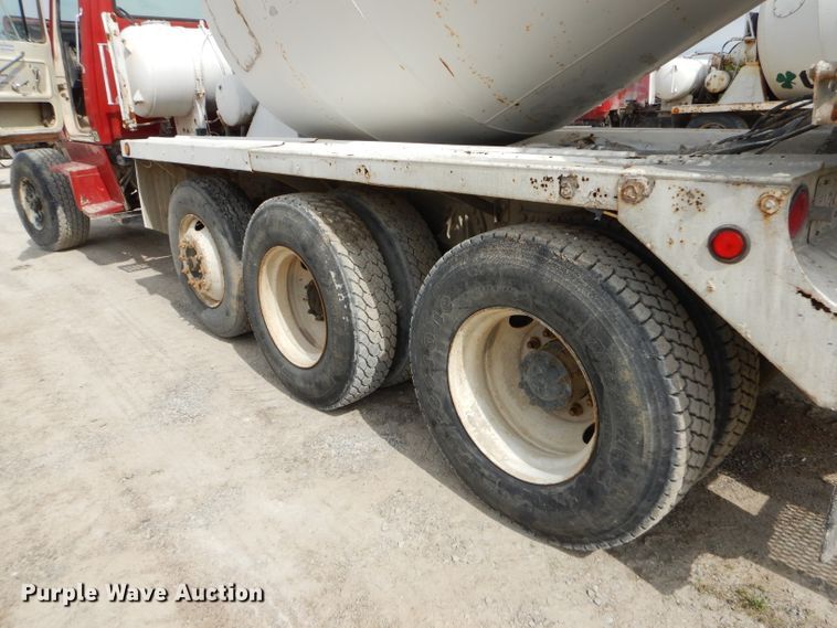 image for item GN9342 1993 Ford L8000 ready mix truck