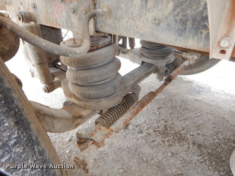 image for item GN9342 1993 Ford L8000 ready mix truck