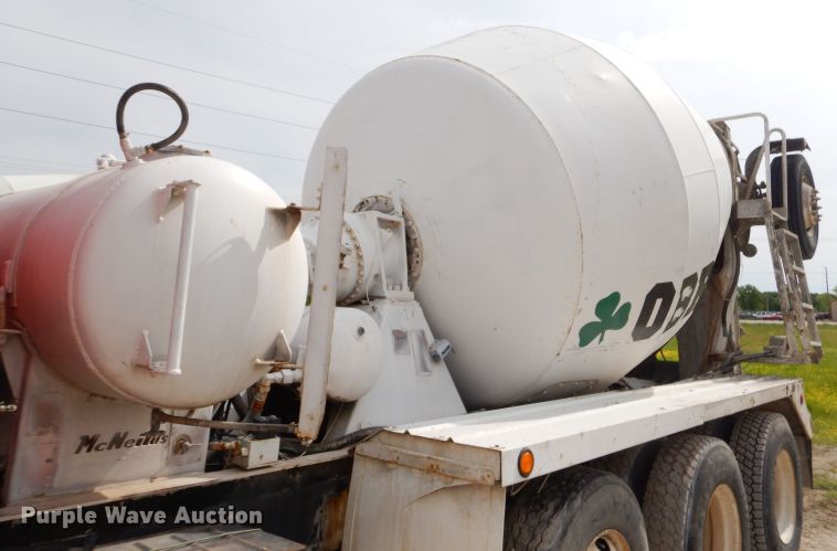 image for item GN9342 1993 Ford L8000 ready mix truck