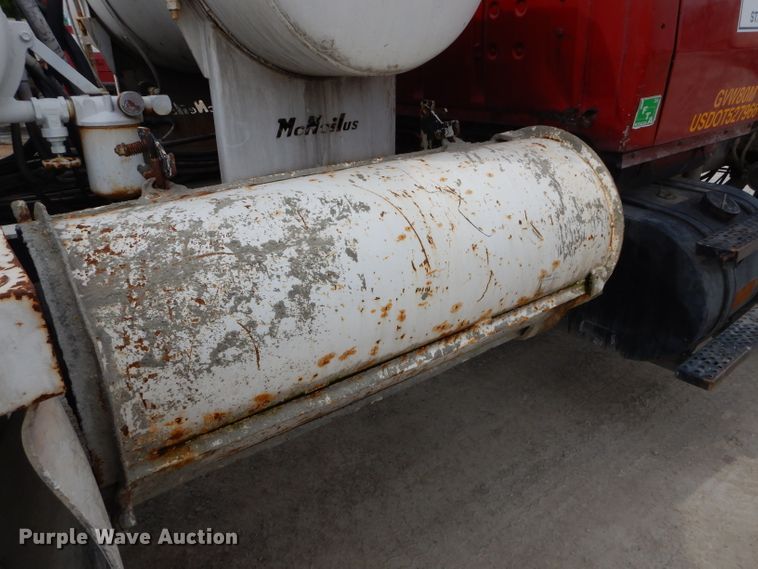 image for item GN9342 1993 Ford L8000 ready mix truck