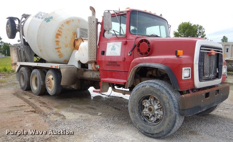 image for item GN9343 1996 Ford LT9000 ready mix truck