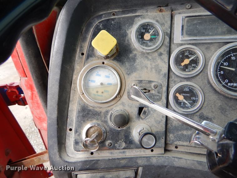 image for item GN9343 1996 Ford LT9000 ready mix truck