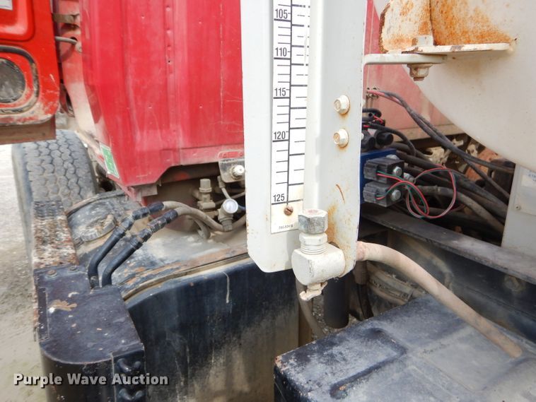 image for item GN9343 1996 Ford LT9000 ready mix truck