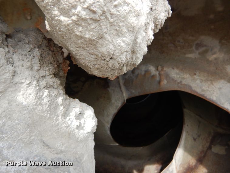 image for item GN9343 1996 Ford LT9000 ready mix truck