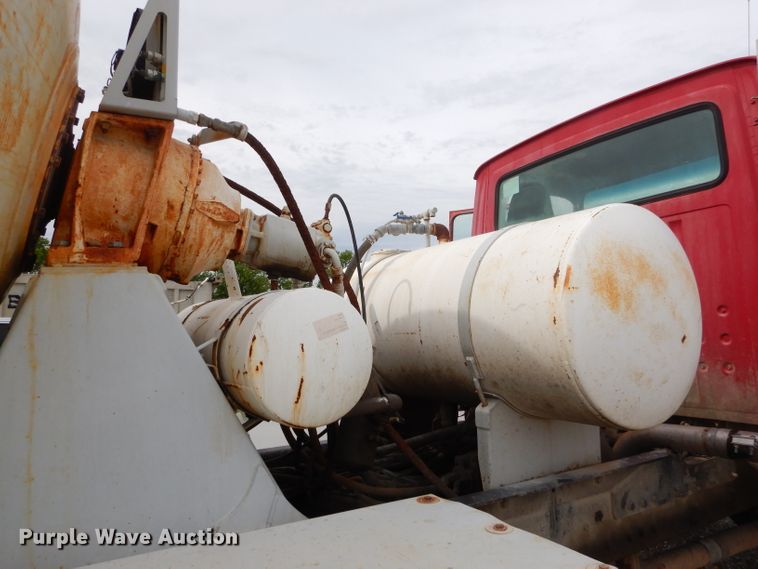 image for item GN9343 1996 Ford LT9000 ready mix truck