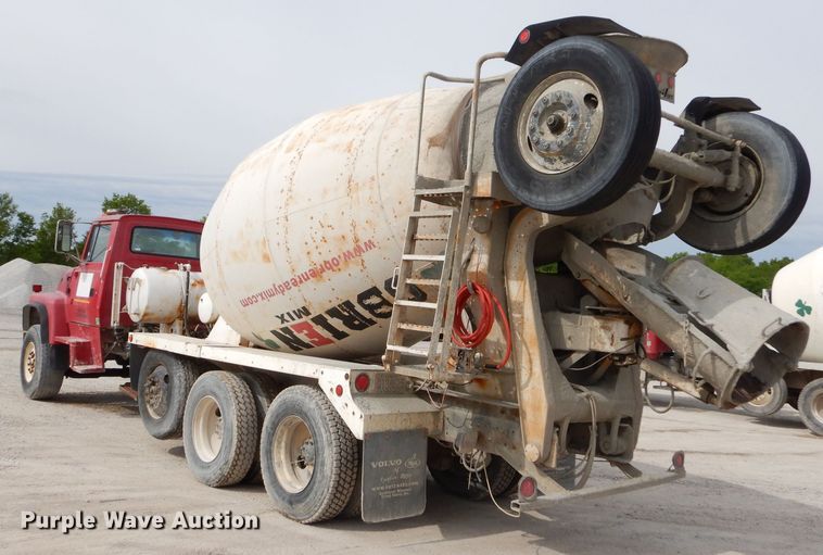 image for item GN9344 1994 Ford L8000 ready mix truck