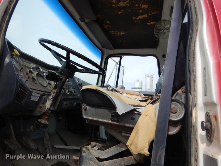 image for item GN9344 1994 Ford L8000 ready mix truck