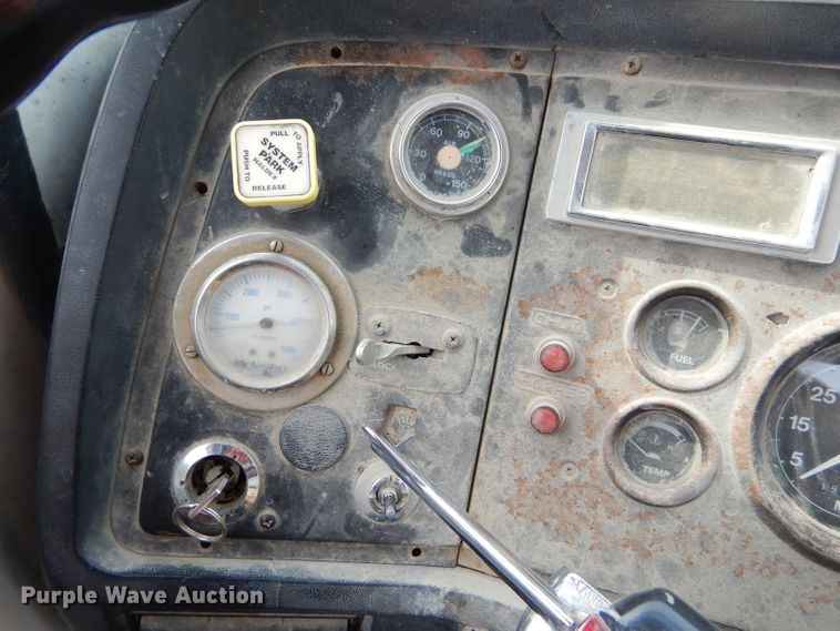 image for item GN9344 1994 Ford L8000 ready mix truck