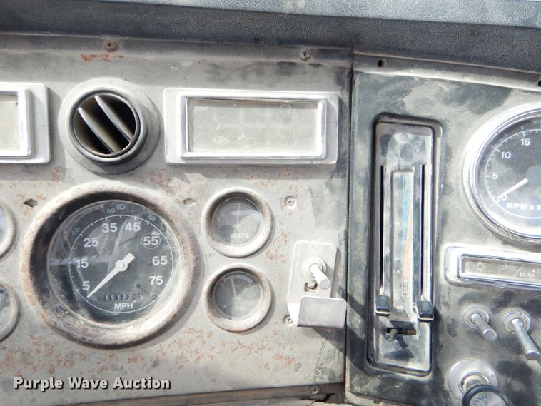 image for item GN9344 1994 Ford L8000 ready mix truck