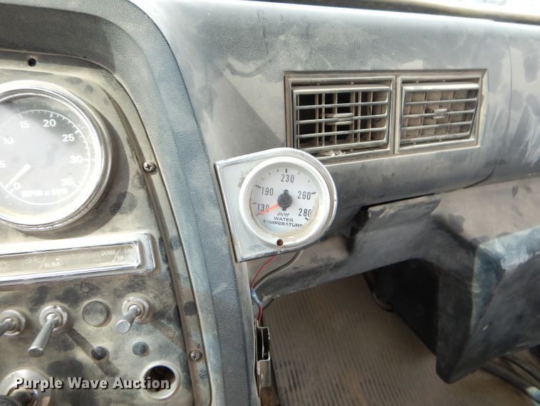 image for item GN9344 1994 Ford L8000 ready mix truck