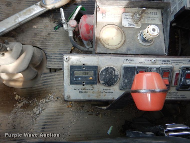 image for item GN9344 1994 Ford L8000 ready mix truck