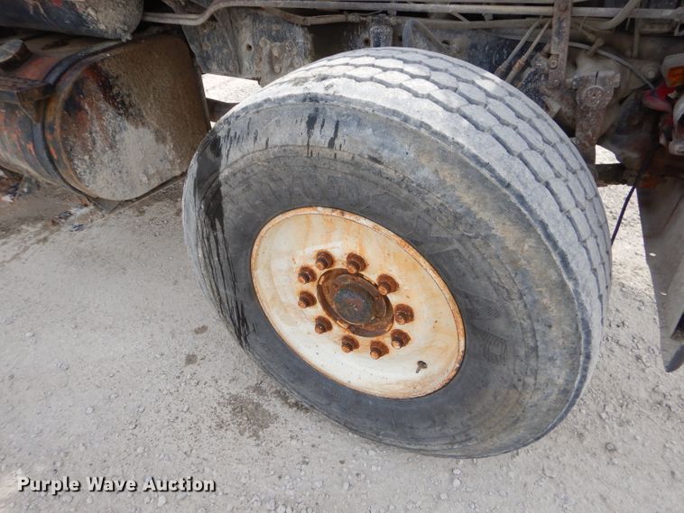 image for item GN9344 1994 Ford L8000 ready mix truck