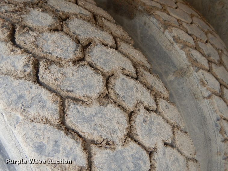 image for item GN9344 1994 Ford L8000 ready mix truck