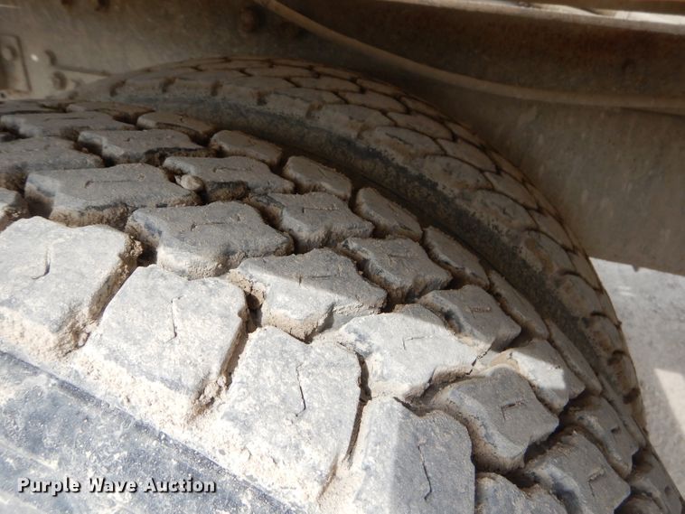 image for item GN9344 1994 Ford L8000 ready mix truck