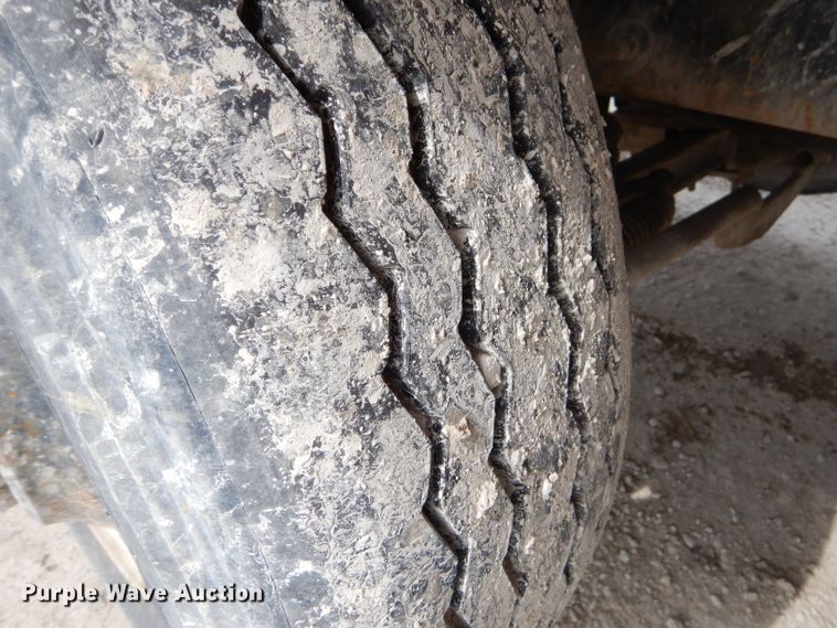 image for item GN9344 1994 Ford L8000 ready mix truck