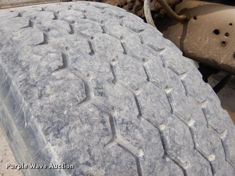 image for item GN9344 1994 Ford L8000 ready mix truck