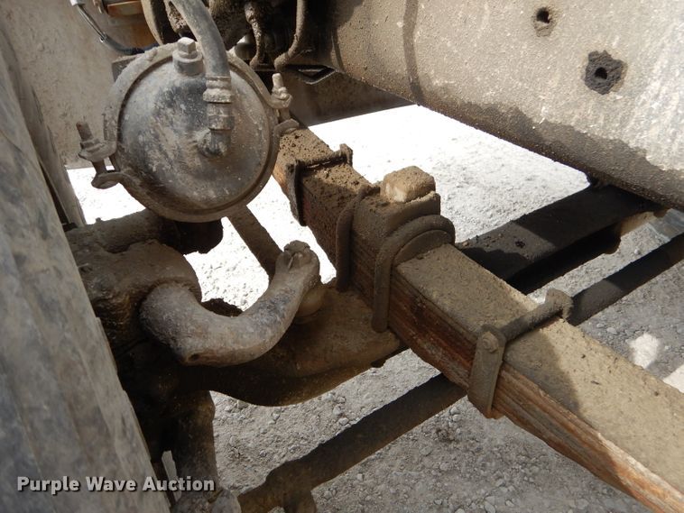 image for item GN9344 1994 Ford L8000 ready mix truck