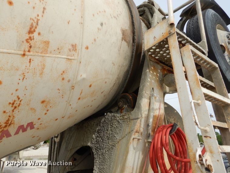 image for item GN9344 1994 Ford L8000 ready mix truck