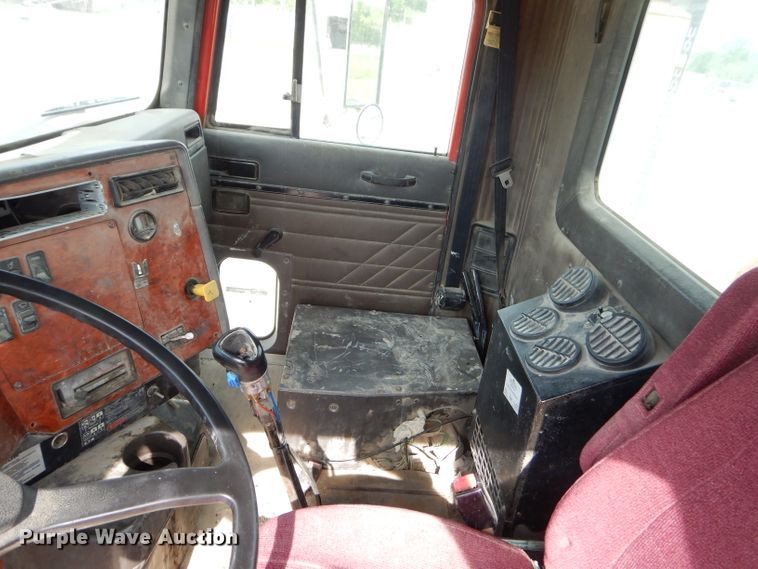 image for item GN9345 1995 International 5000SFA ready mix truck