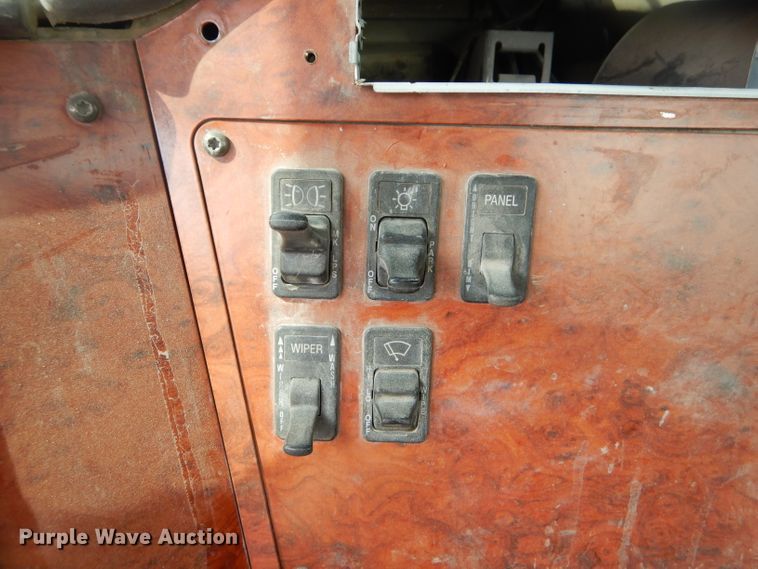 image for item GN9345 1995 International 5000SFA ready mix truck