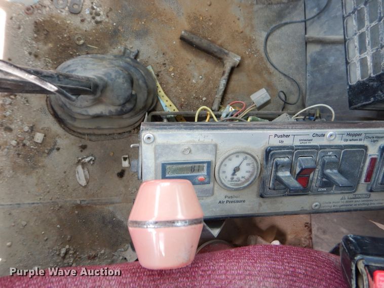 image for item GN9345 1995 International 5000SFA ready mix truck