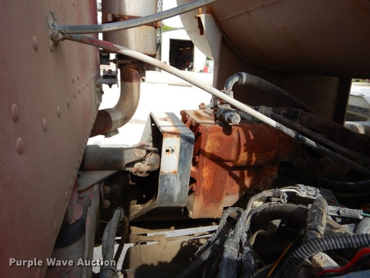 image for item GN9345 1995 International 5000SFA ready mix truck