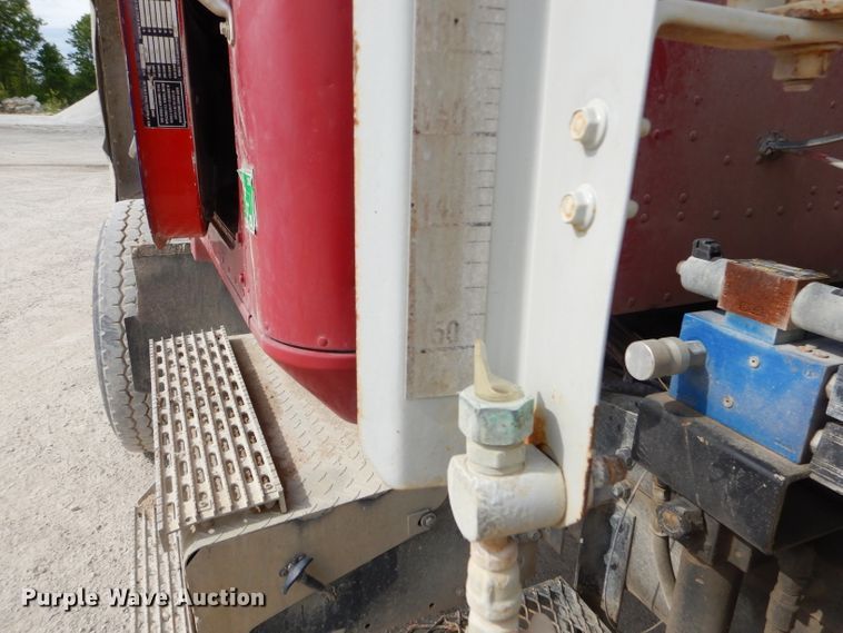 image for item GN9345 1995 International 5000SFA ready mix truck