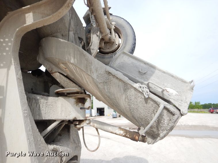 image for item GN9345 1995 International 5000SFA ready mix truck