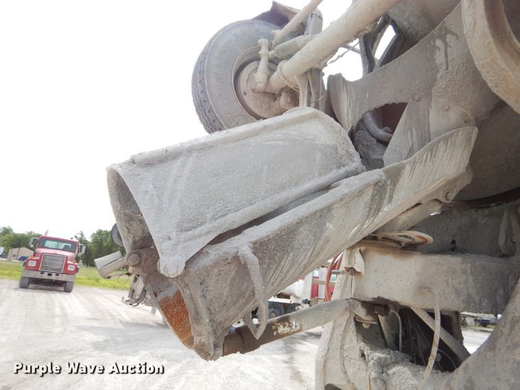 image for item GN9345 1995 International 5000SFA ready mix truck