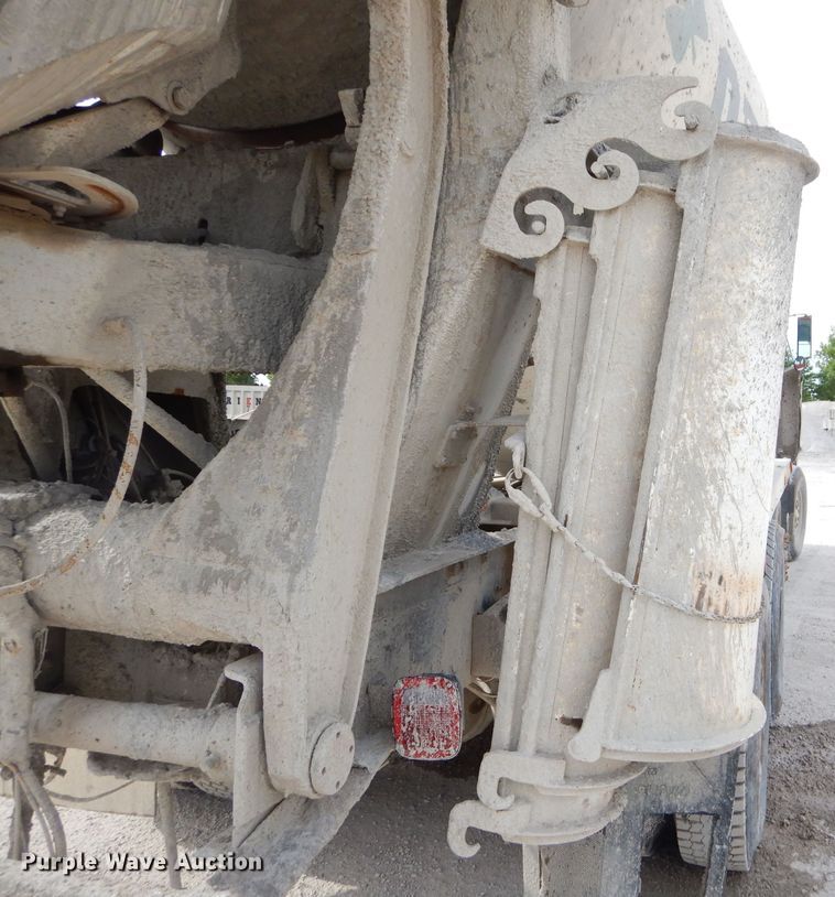 image for item GN9345 1995 International 5000SFA ready mix truck