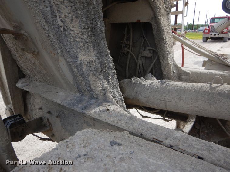 image for item GN9345 1995 International 5000SFA ready mix truck