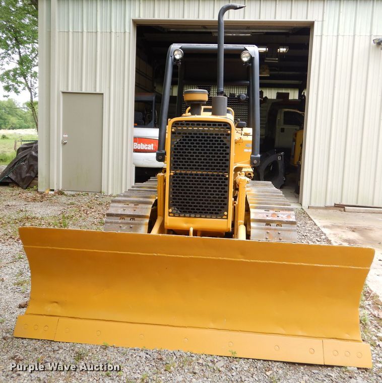 image for item GN9360 1980 John Deere 550C  crawler dozer