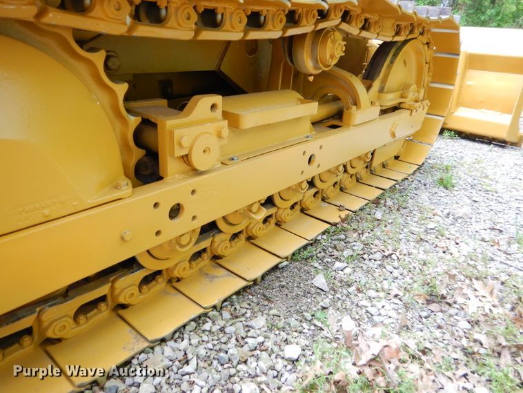 image for item GN9360 1980 John Deere 550C  crawler dozer