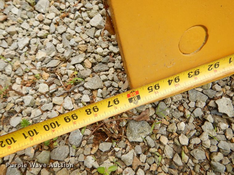 image for item GN9360 1980 John Deere 550C  crawler dozer