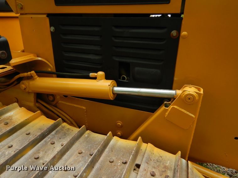 image for item GN9360 1980 John Deere 550C  crawler dozer