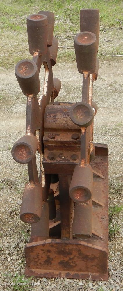 image for item GO9626 Penetrench H18B double wheel compactor